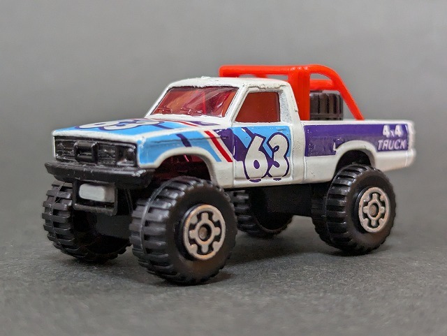 希少!4×4オープンバック・トラック【箱無・中古】拍卖