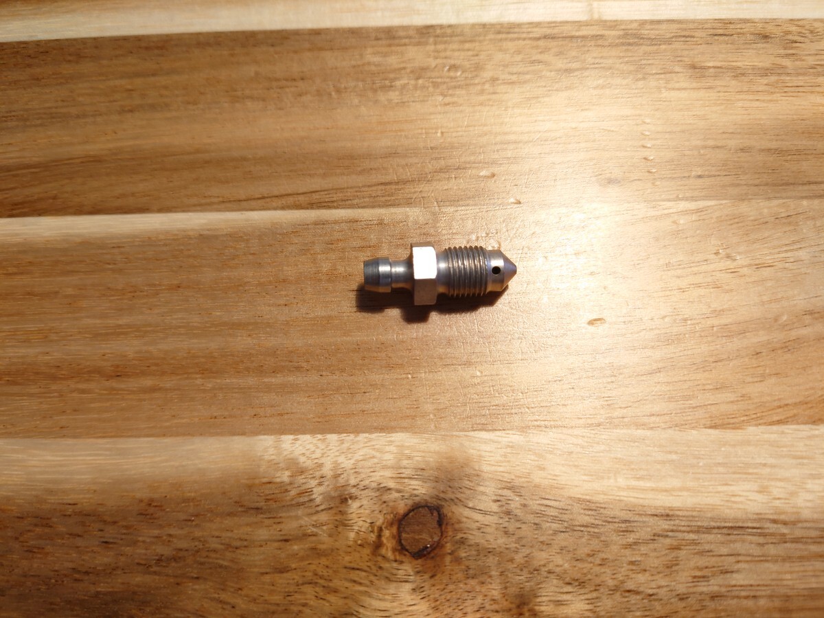 【送料無料】スバル純正 ブリーダスクリュー 26238FE001ブリーダープラグ 拍卖