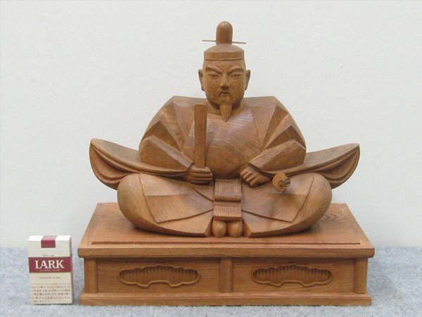【心庵】井波彫刻 名工 中島繁(繁穂)木彫 天神様「菅原道真」置物 高さ37cm 共箱 A001拍卖