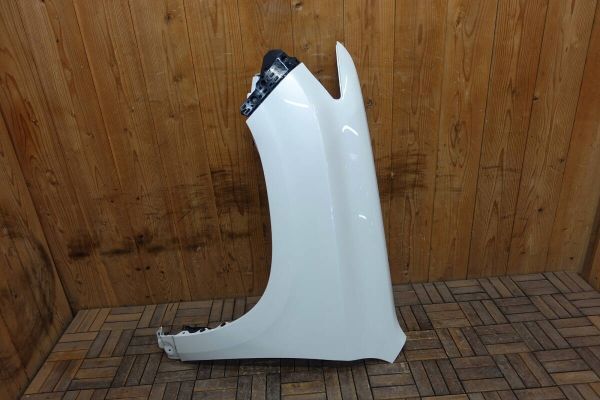 ランドクルーザー・プラド GDJ150W 左フロントフェンダー【ホワイト系】拍卖