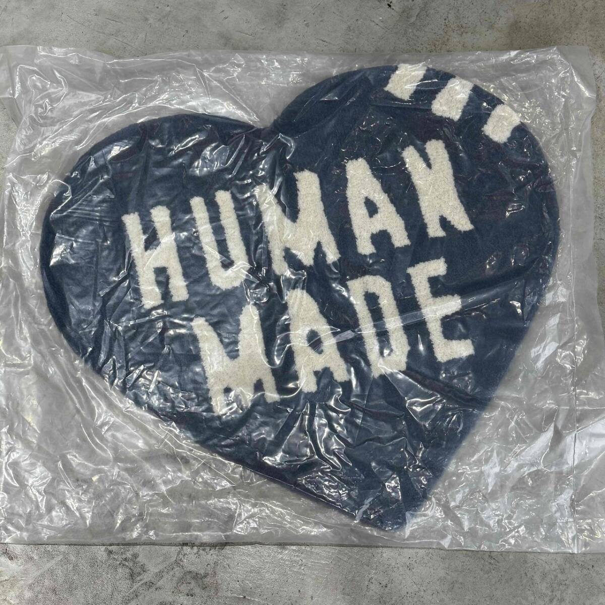 HUMAN MADE HEART RUG SMALL拍卖