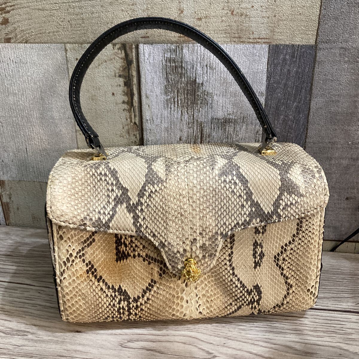 蛇革 ハンドバッグ パイソン レザー 本革拍卖