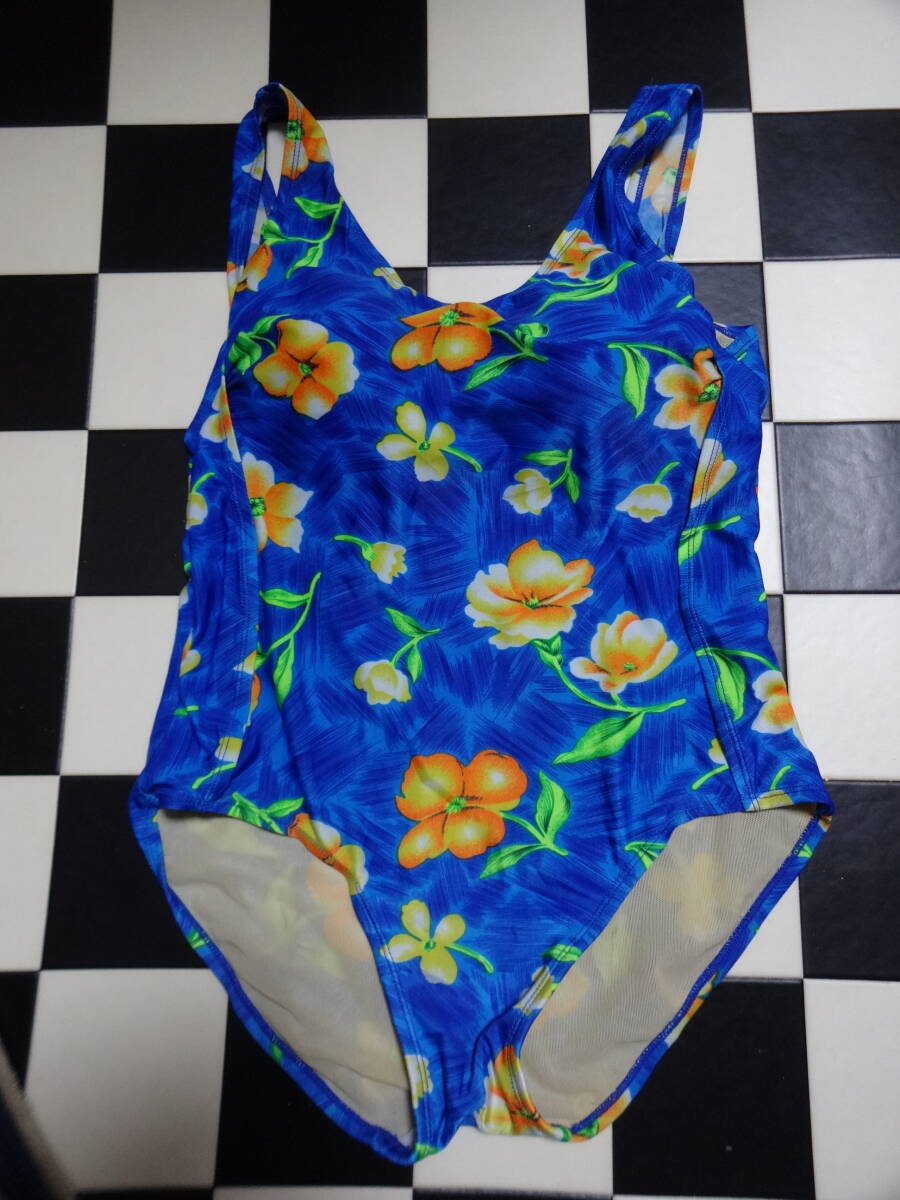 女性水着ワンピース サイズ15 D7531 青系花柄 全体にネット拍卖