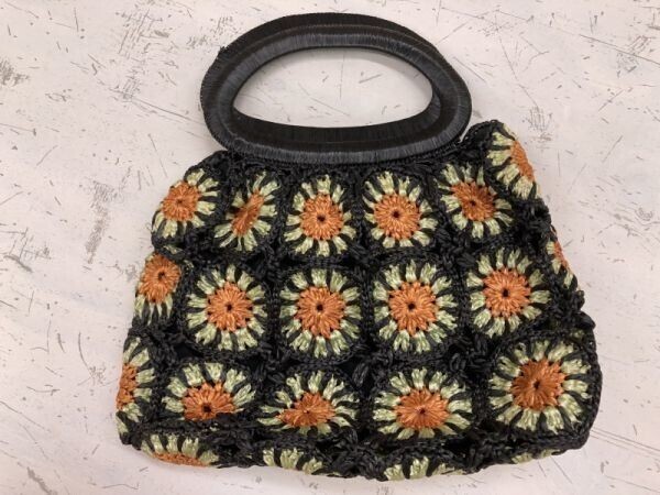 オールド レトロ モード 花柄 ひまわり柄 グラニースクエア 編み 刺繍 ナイロン系糸使用 手提げ ハンドバッグ ハンドルバッグ カバン 黒拍卖