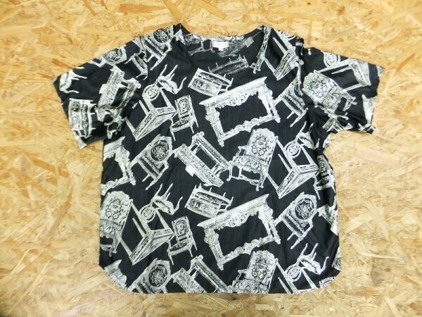 MIMOSE レディース 日本製 ポリエステル100% マダム バロック 家具 インテリア プリント 半袖カットソー Tシャツ 黒 サイズLL拍卖