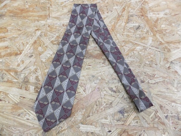 K of KRIZIA クリツィア メンズ 日本製 シルク100% 総柄 シック ネクタイ カーキ拍卖