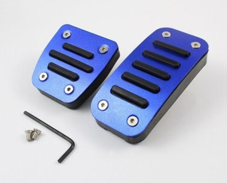 トヨタ ハイエース 200系 1型〜6型専用設計 アルミペダルカバー アクセル ブレーキ 2点セット 拍卖