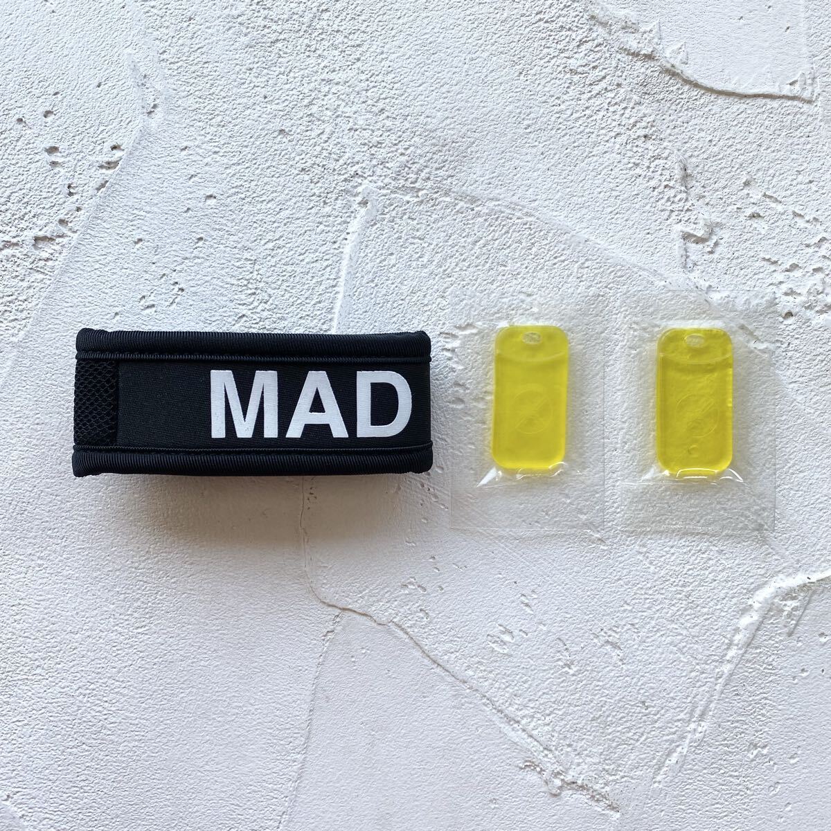 【新品未使用 アンダーカバー UNDERCOVERISM MAD STORE マッドストアー 限定品 リストバンド バングル ブレスレット 黒 JUN TAKAHASHI】拍卖