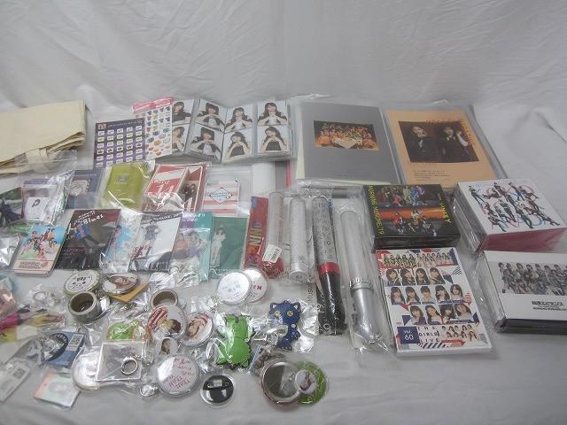 中古品 モーニング娘。 加賀楓 佐藤優樹 他 フィギュアスタンドキーホルダー 缶バッジ ペンライト 等 グッズセット拍卖