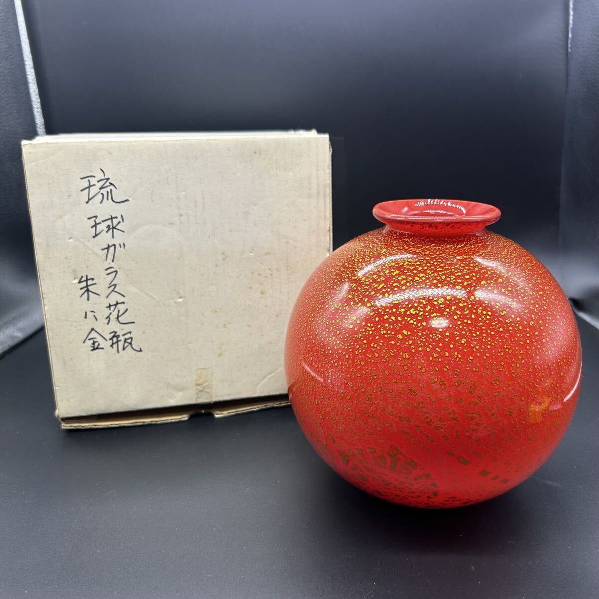 ガラス工芸 金彩赤被せガラス 花瓶 花入 花器 インテリア オ16拍卖