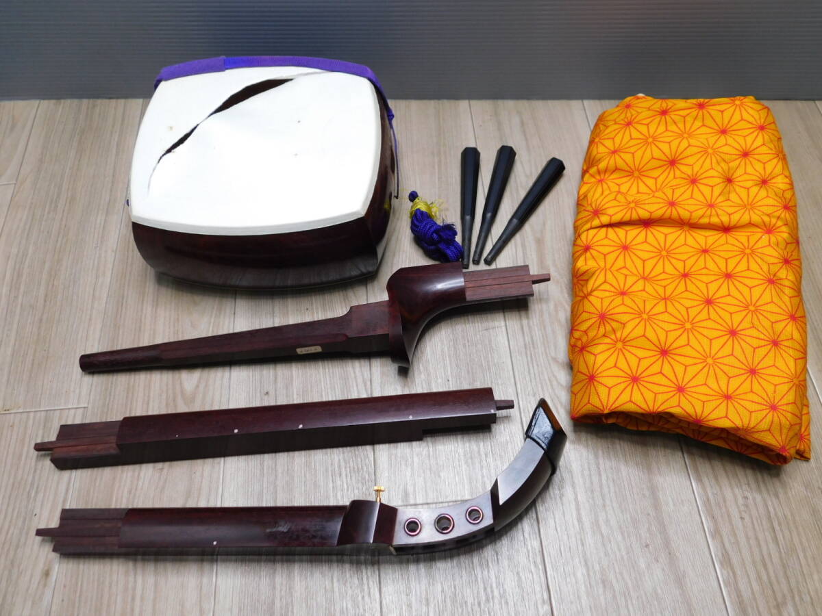 【中棹高級三味線】1.5寸詰 短棹 紅木 金細(金ホゾ)2本溝(二段溝) K9刻印あり 子持ち綾杉胴 地唄/M397拍卖