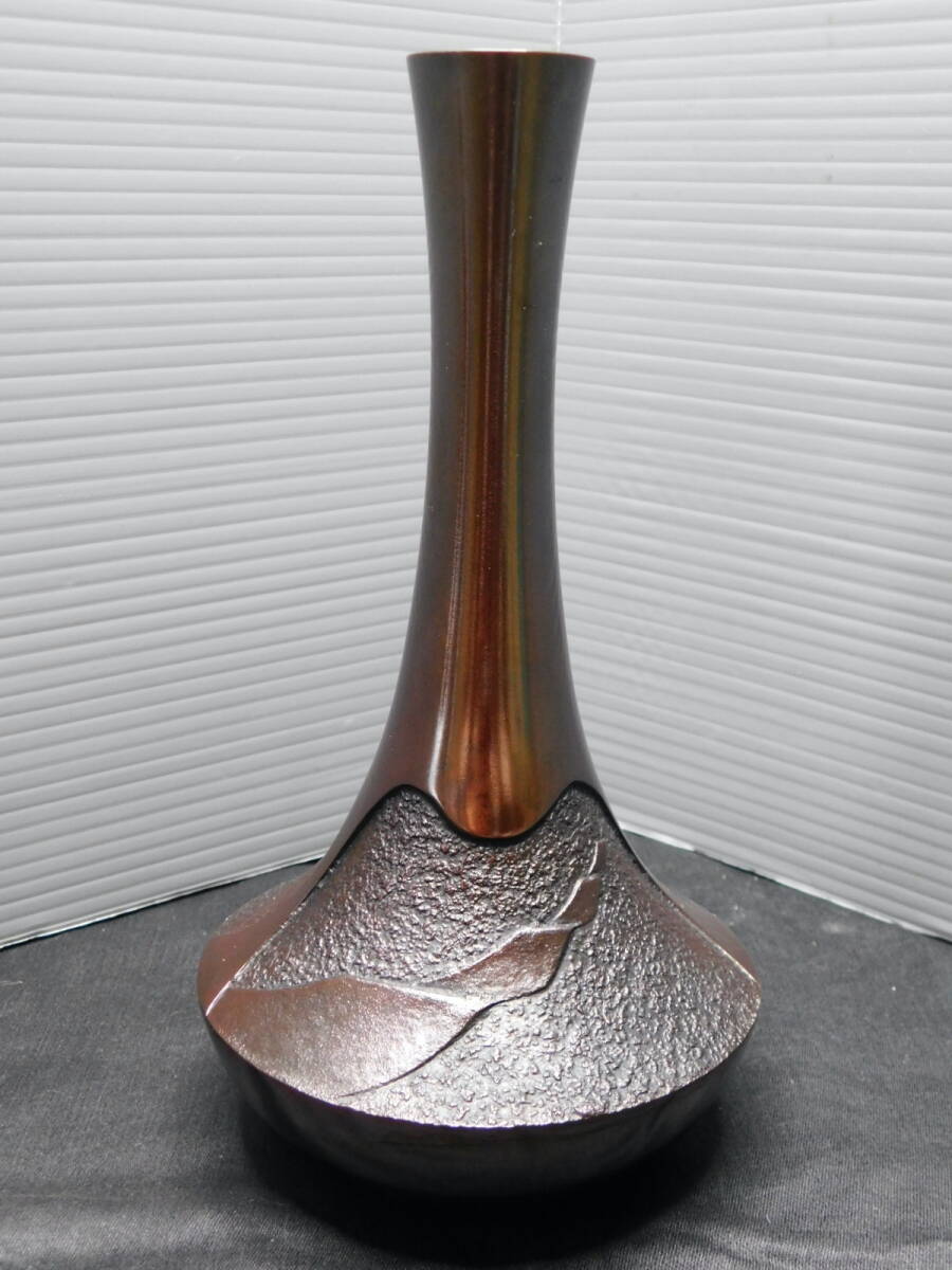 【在銘 津田永寿】 朱銅花挿 鶴首花瓶 作家物 金属オブジェ 一輪挿し/M377拍卖