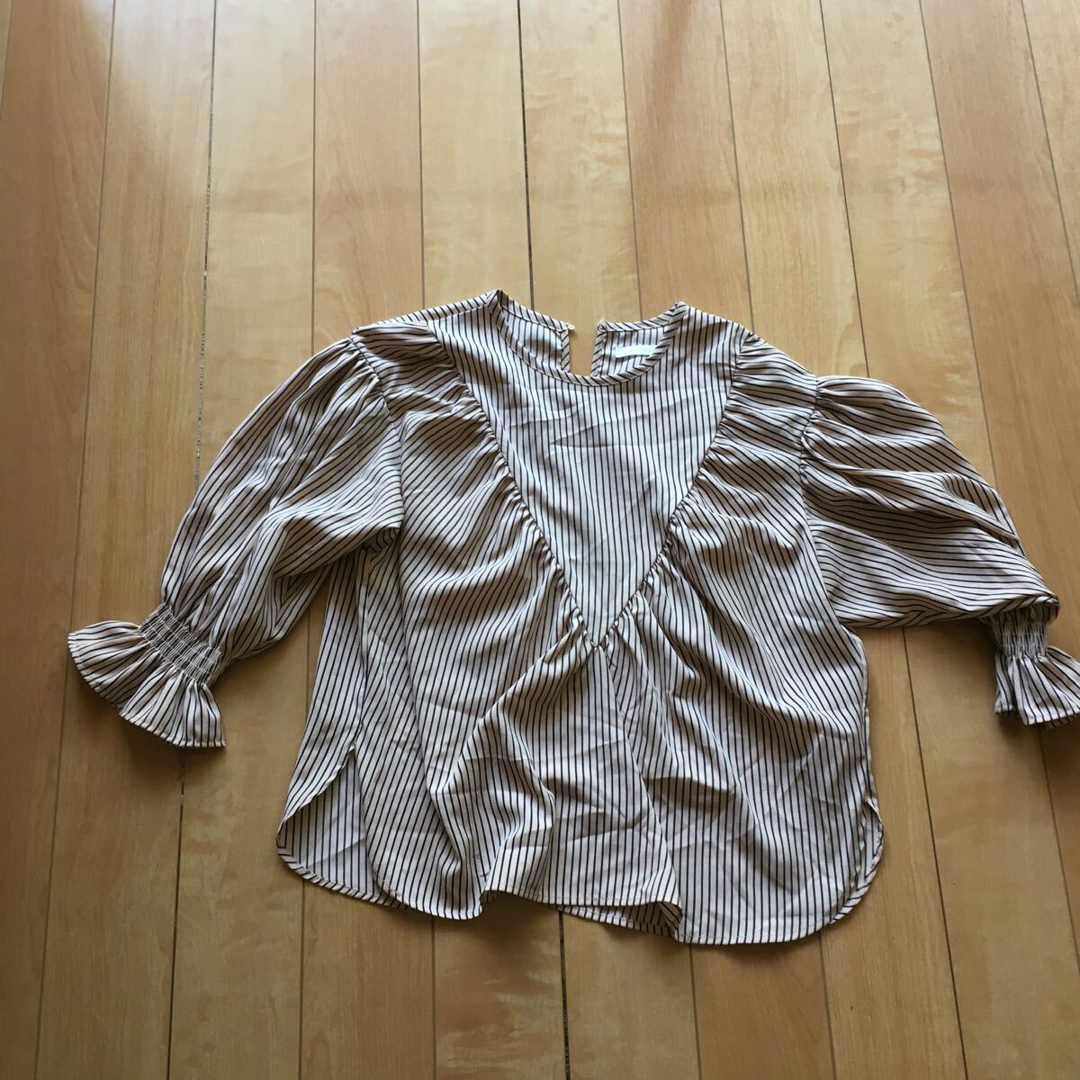 アルシーヴ ストライプブラウス 239-1-13 レディース ライトブラウン 袖フレア拍卖