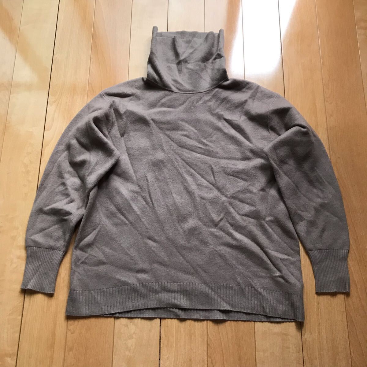 ユニクロ タートルネックニットセーター 570-1-414 レディース M ベージュ拍卖