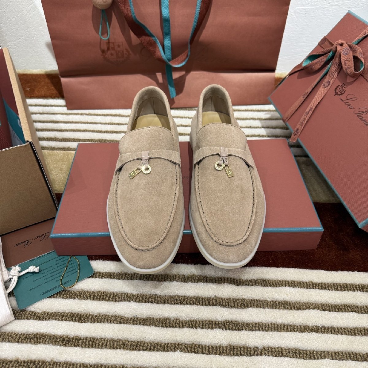 26.0cm★送料無料★ロロピアーナ Loro Piana メンズ スエード ローファー, 牛革ソール, 金属装飾付き拍卖