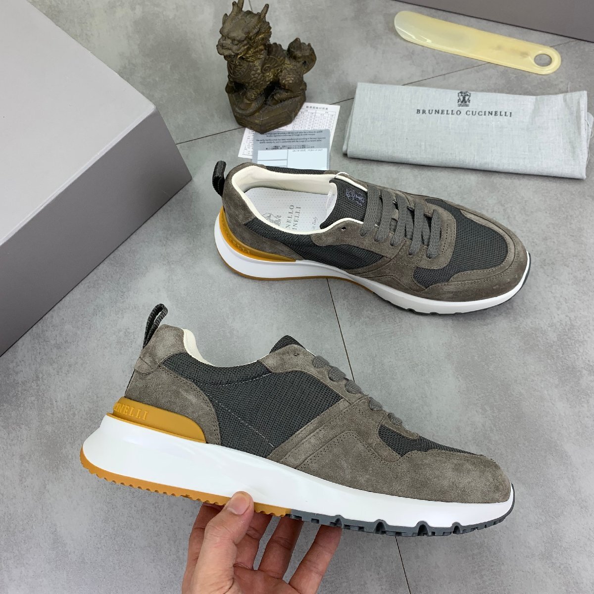 グレー25.0cm ★送料無料★ブルネロクチネリBRUNELLO CUCINELLI★メンズ スニーカー, スエード/メッシュ, ラバーソール拍卖