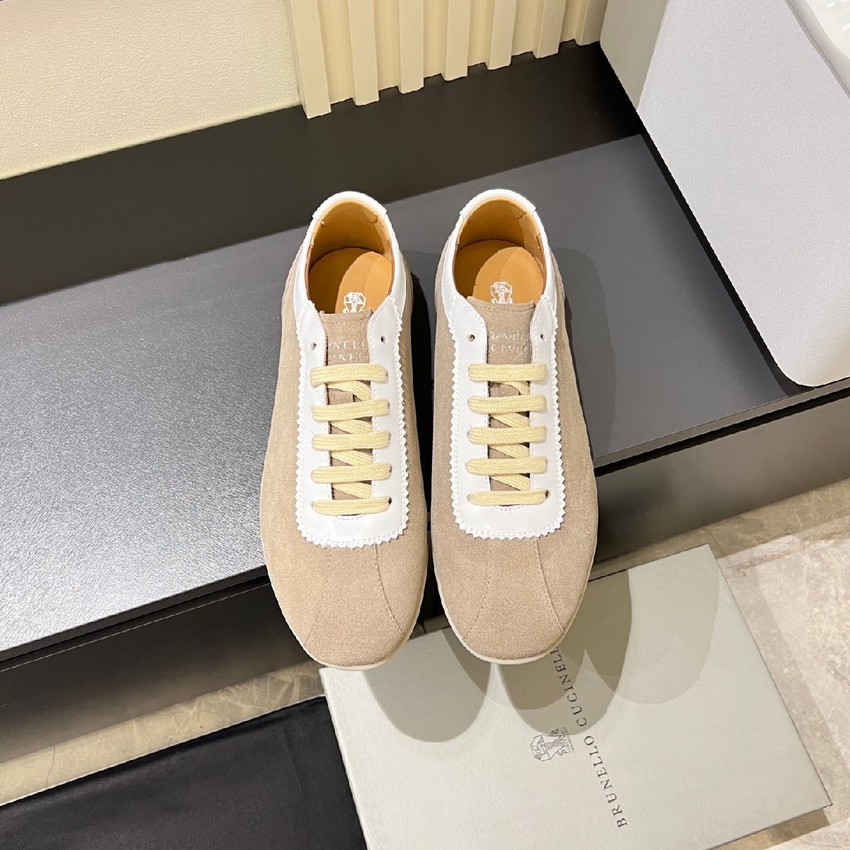 ベージュ25.5cm ★送料無料★ブルネロクチネリ★メンズ スエードスポーツシューズ, レースアップ, カジュアル, 軽量, ローカット拍卖