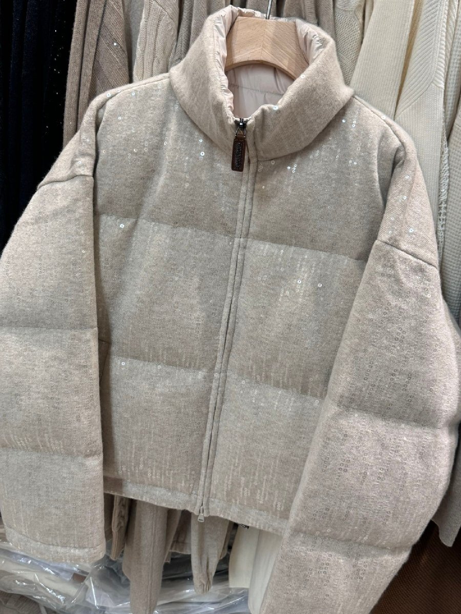 ベージュM★送料無料★ブルネロクチネリ★レディーススパンコール カシミヤ ニット ダウンジャケット, 軽量 ショート丈, ジッパー付き拍卖