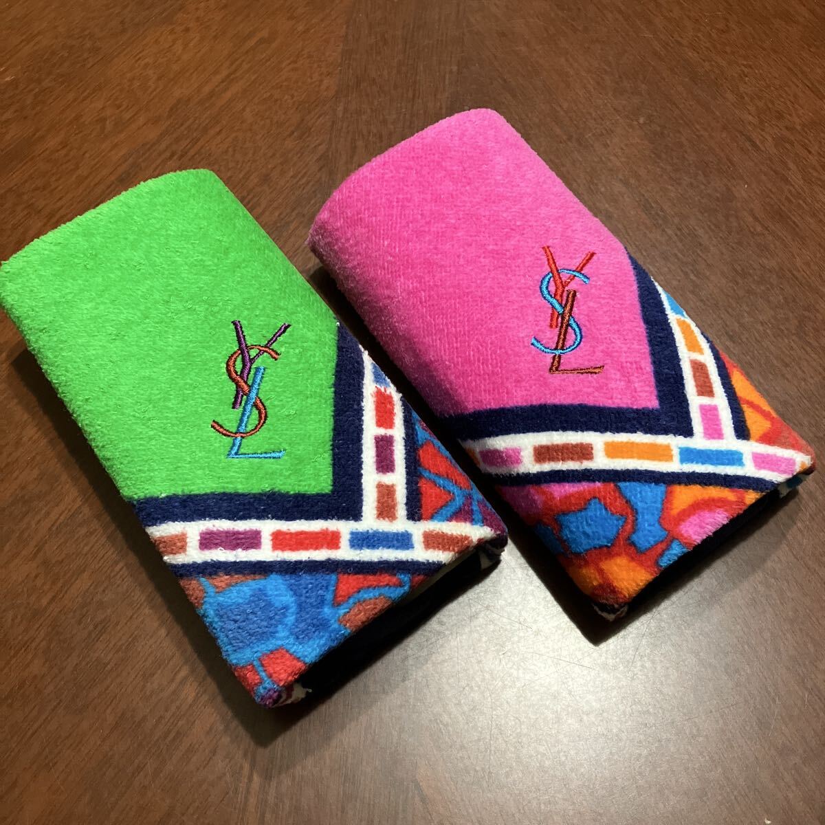 イヴサンローラン YVES LAURENT ゲストタオル 2枚セット ロゴ刺繍 34×36㎝ シャーリング加工拍卖