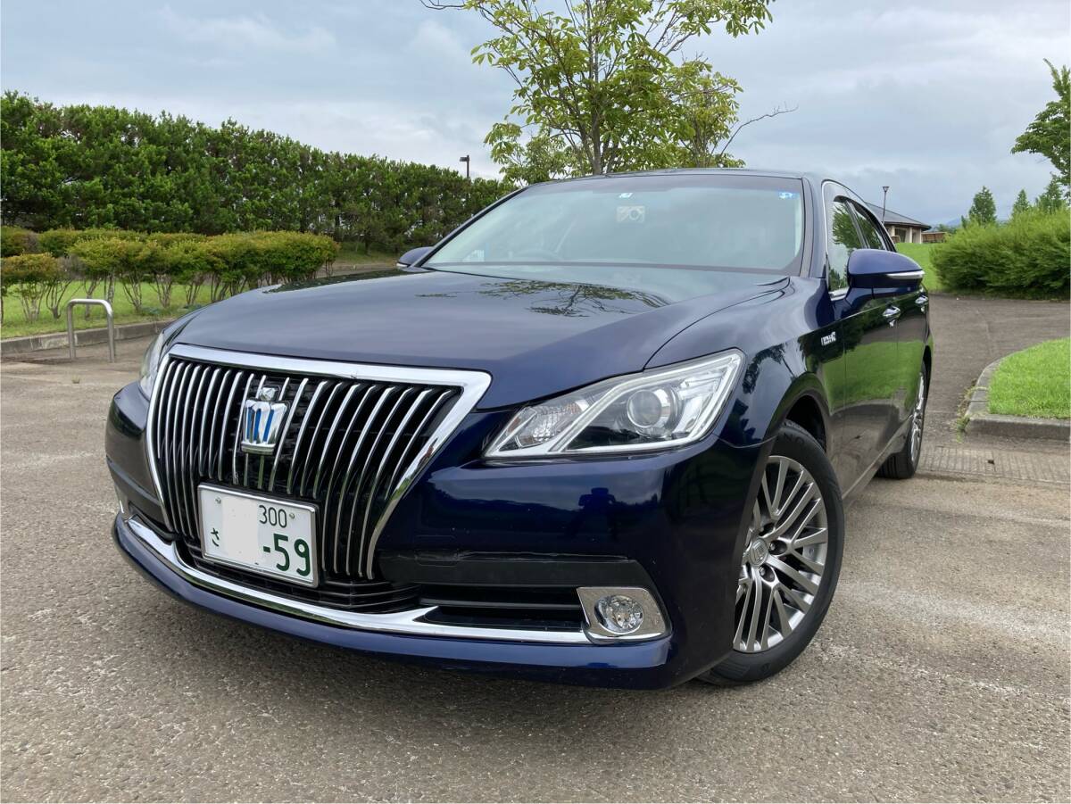 いつかはMAJESTA!25年式マジェスタと化したクラウン・ロイヤルサルーンH/Vで経済的なハイブリッド生活を満喫しちゃおう(^ν^)拍卖