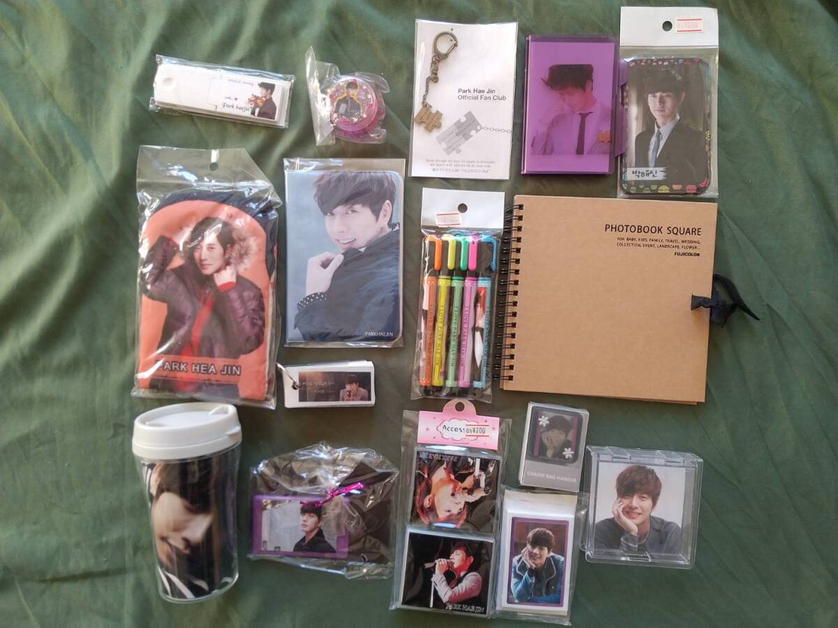 Park Hae Jin パク ヘジン タンブラー ペン 携帯スタンド アクセサリー チャームバックハンガー 16set拍卖