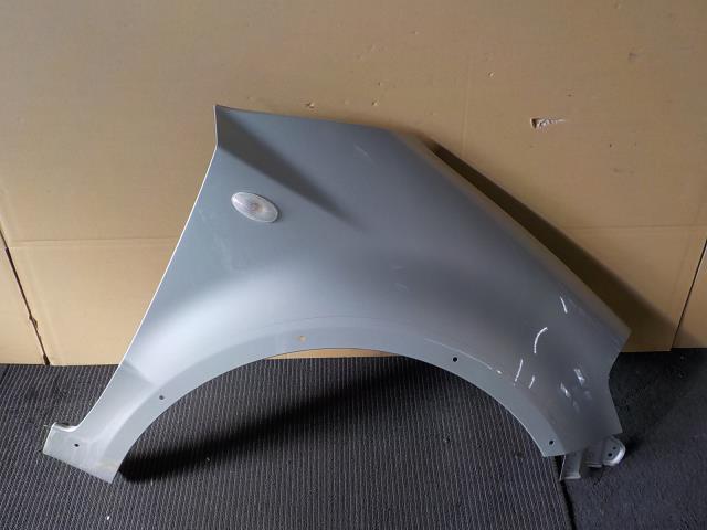 SX4 YB11S 右フロントフェンダー Z2S/銀【個人宅宛発送不可】拍卖