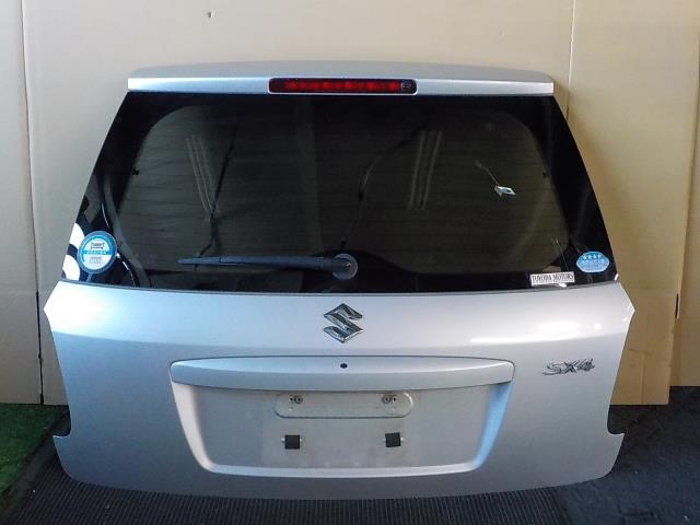 SX4 YB11S バックドアASSY Z2S/銀【個人宅宛発送不可】拍卖