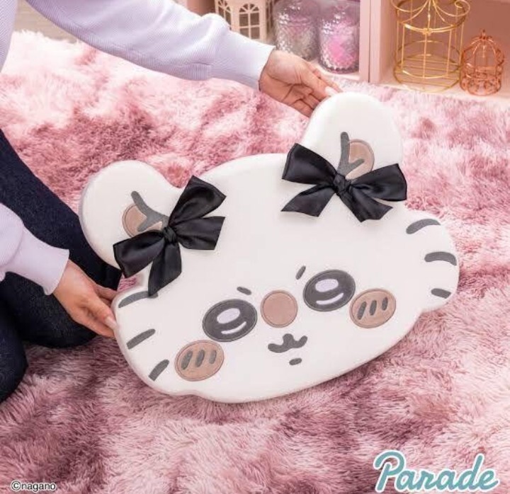 匿名配送込み 非売品 未使用タグ付 ちいかわ 低反発クッション ぬいぐるみ リボン モモンガ 拍卖