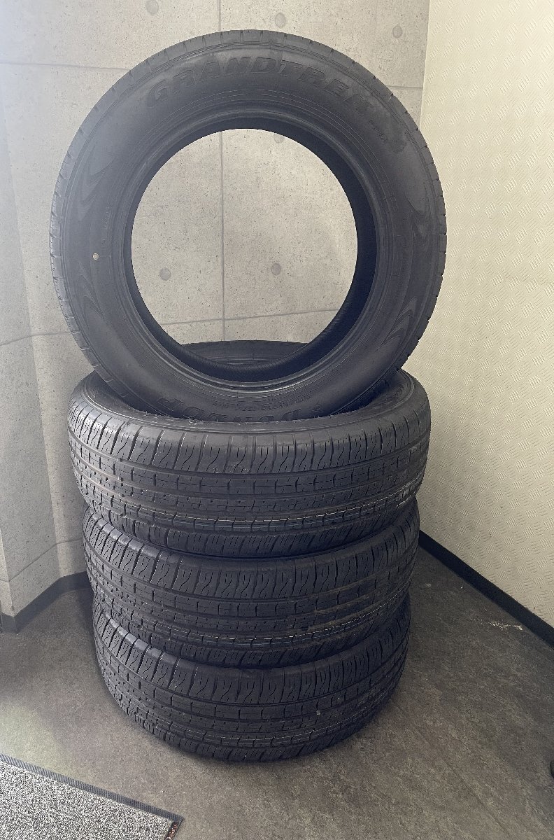 タイヤ トレッド新横浜師岡店 中古夏タイヤ 4本 DUNLOP グラントレック PT5A 265/55R20 2023年製 ランクル300純正拍卖