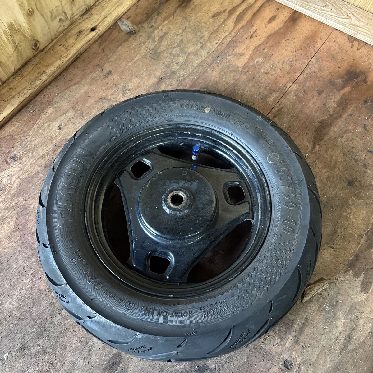 SUZUKI アドレスV125 CF46A リアホイール タイヤ拍卖