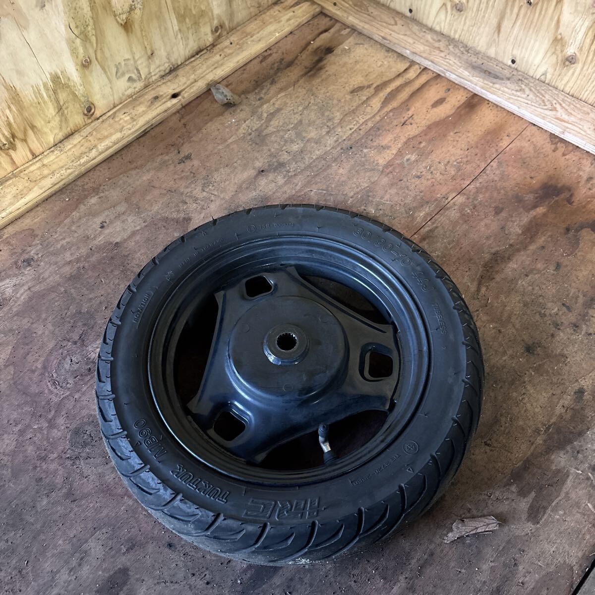 SUZUKI レッツ4 CA45A リアホイール タイヤ拍卖