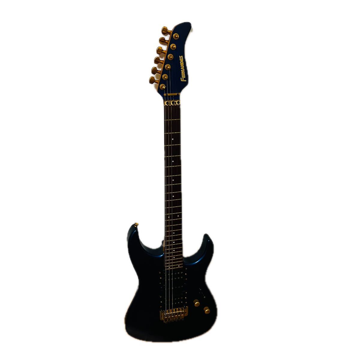 【FERNANDES】HSH配列/Floyd Roseタイプ搭載/ゴールドパーツ/エレキギター ダークブルー系 エレキギター 弦楽器 ジャンク拍卖