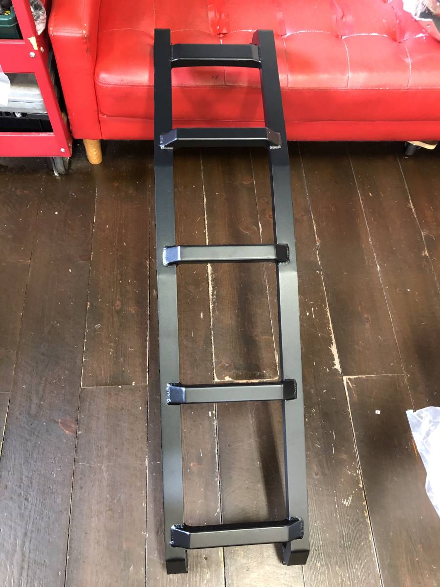 K【訳あり】 200系 ハイエース 標準ルーフ用 アルミ リアラダー ブラック 右側用 オフロード ハシゴ 本体のみ拍卖