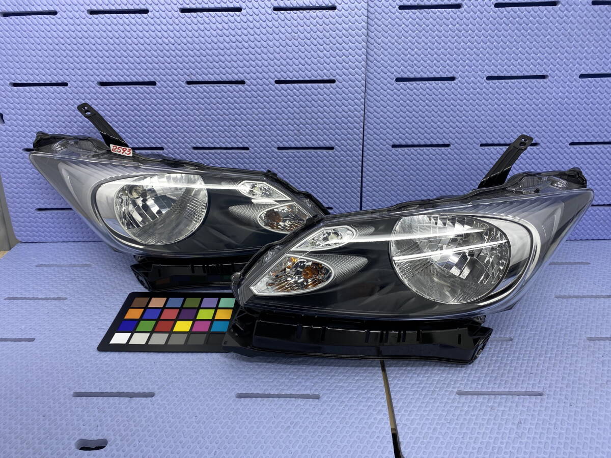 2593 *フリード GB3 ヘッドライト 左右 コイト 100-22839 ハロゲン レべ付 拍卖