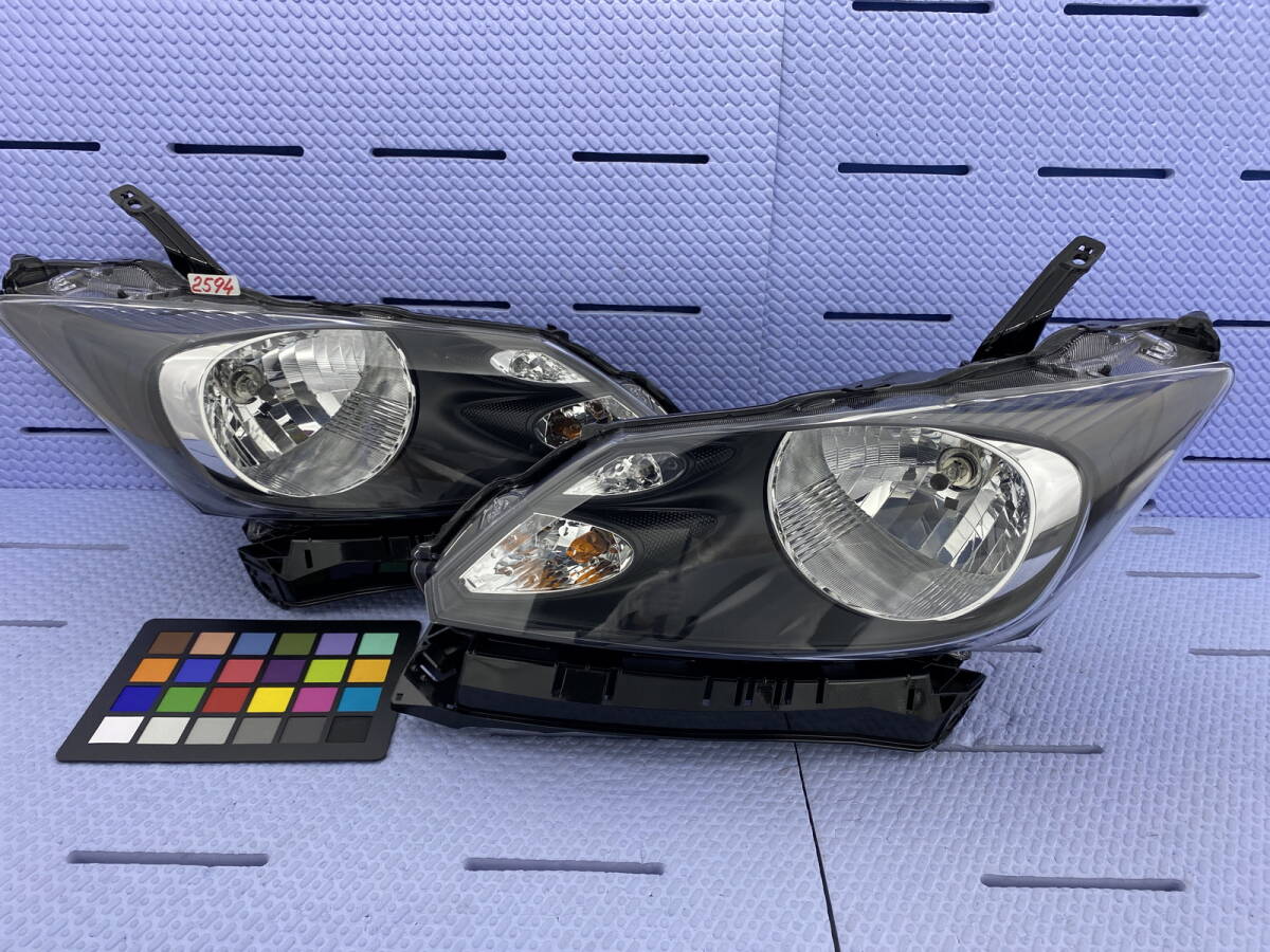 2594 *フリード GB3 ヘッドライト 左右 コイト 100-22839 ハロゲン レべ付 拍卖