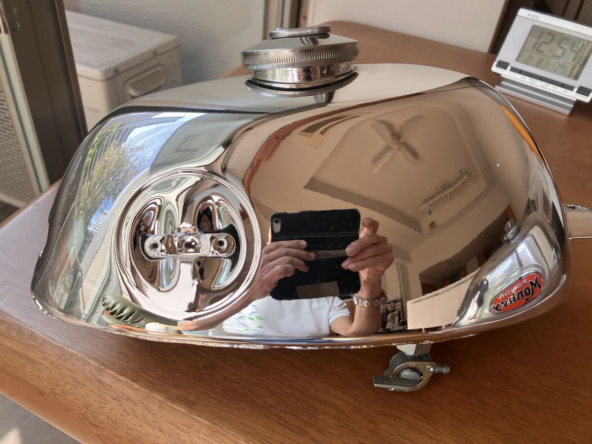 ホンダ モンキー z50m z50a z50z z50m型 鉄製メッキタンク 数個キズ有り エンブレム、給油口鍵無し コック付き 廃盤拍卖