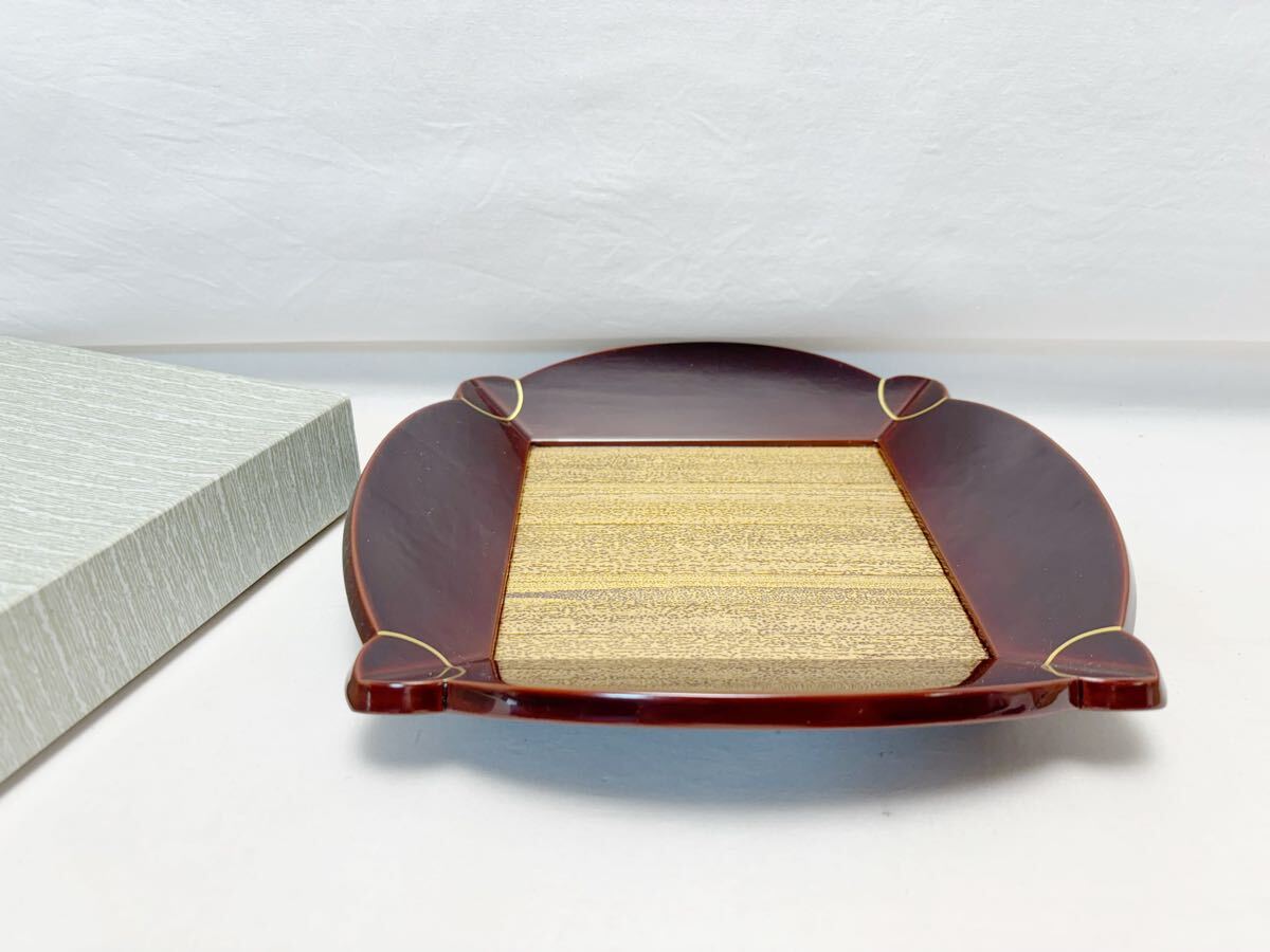 M704024 未使用 茶道具 木製溜塗 七宝盆 胡麻竹張り 鵬雲斎好写 菓子器 茶懐石 煎茶盆 和物 来客 茶器 お点前 盆点前 トレイ 紙箱拍卖