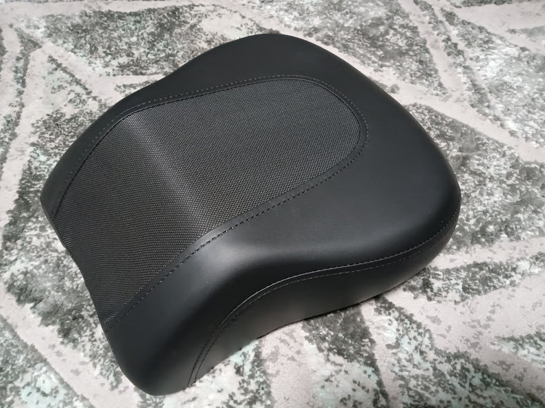 ★ハーレーダビッドソン ファットボーイ用リアーシート拍卖