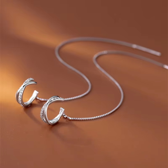 L6 レディースイヤーカフ&ピアス シルバー 連系スタイルイヤカフ ダイヤ風デザインイヤリング 幅調整可能イヤカフとピアスアクセサリー拍卖