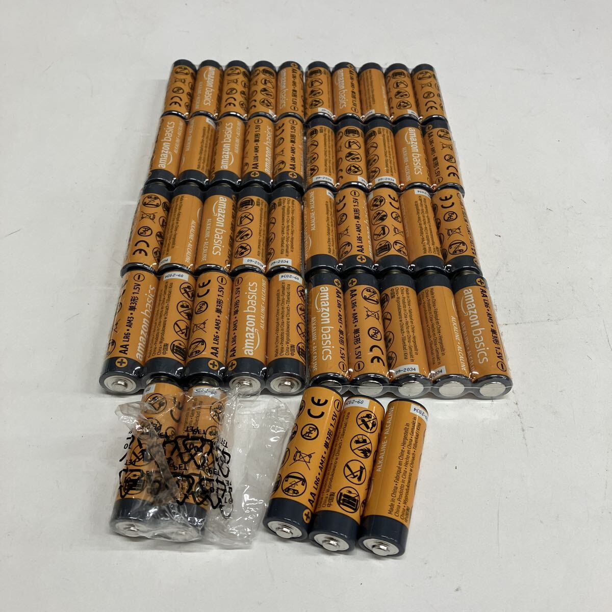 0710f2203 Amazonベーシック 乾電池 単3形 単三電池 【45本】拍卖