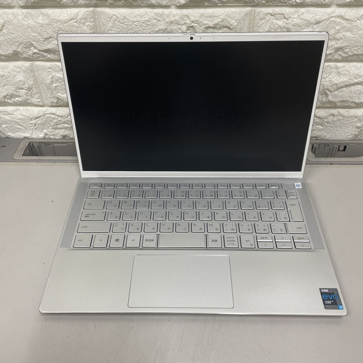 マ87 DELL Inspiron P122G Core i7第11世代 メモリ不明 ジャンク拍卖