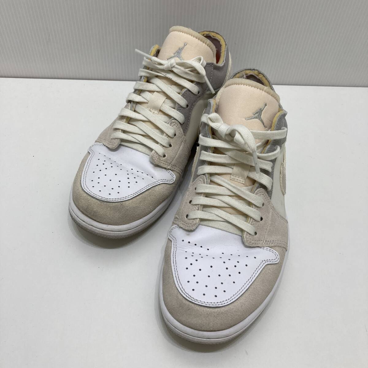 【中古】NIKE AIR JORDAN 1 LOW SE CRAFT DN1635-100 INSIDE OUT 28cm US10 ホワイト系 箱無 ナイキ エア ジョーダン インサイドアウト拍卖