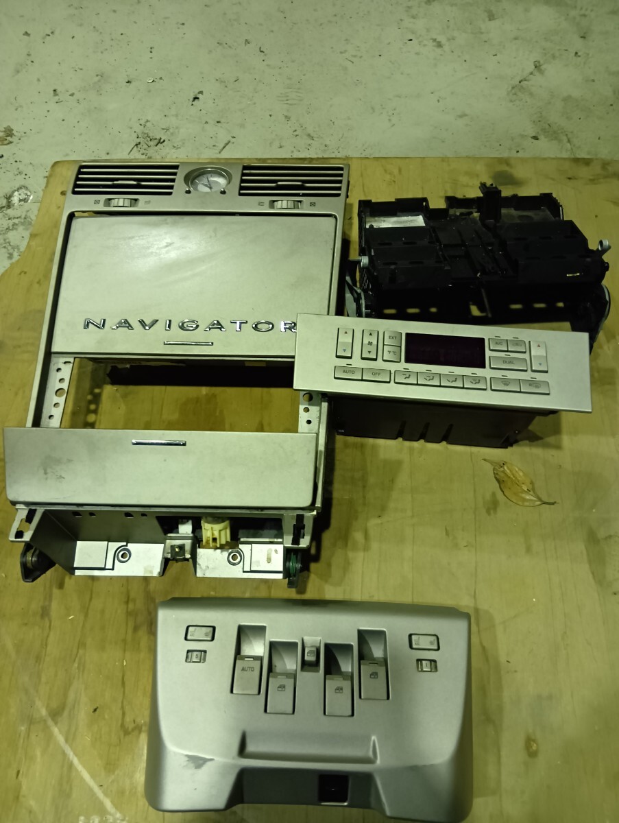 リンカーン ナビゲーター センターパネル A/C操作 P/Wスイッチ 拍卖