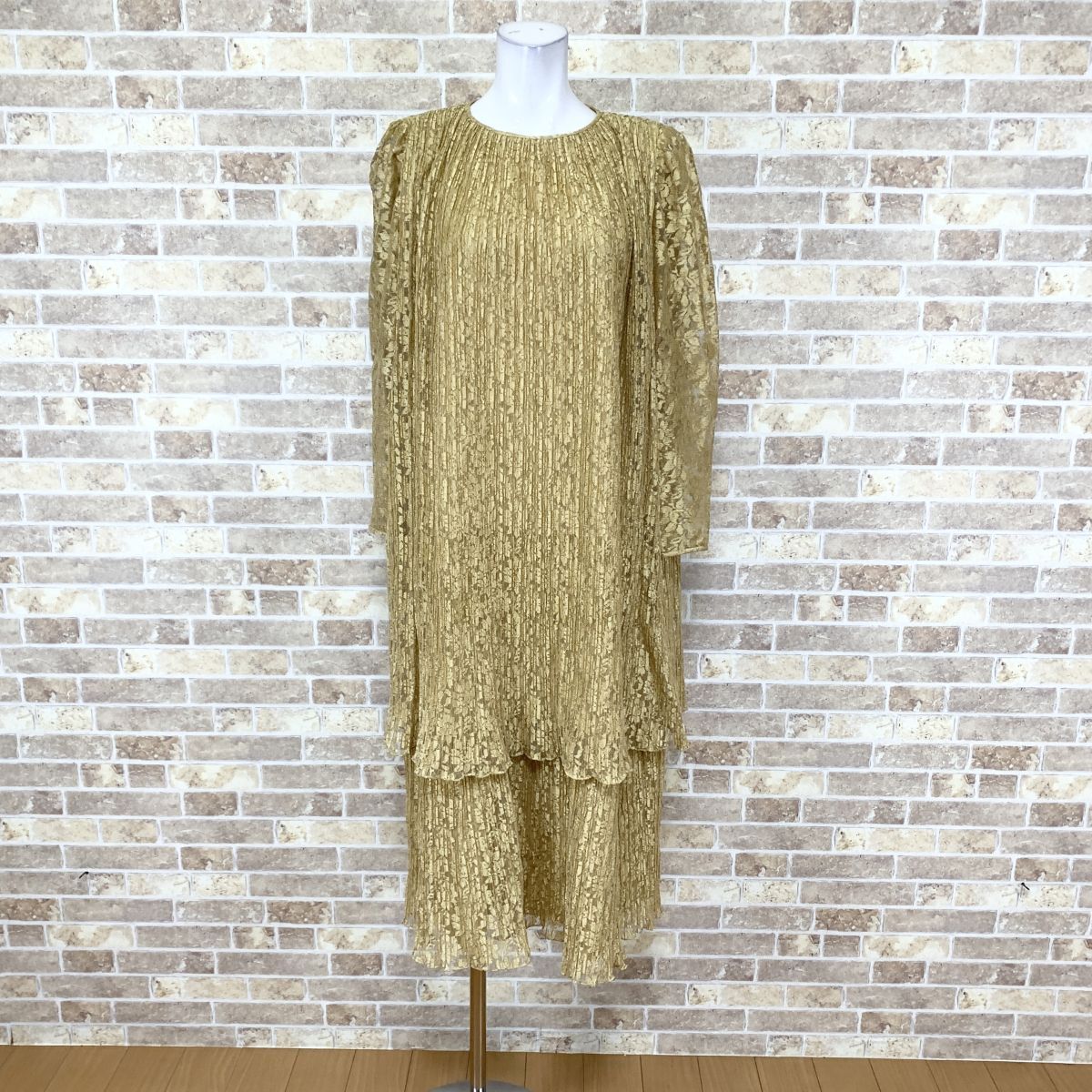 1円 Petit Anne プチアンヌ 長袖ロングワンピース ゴールド系柄 肩パット カラードレス キャバドレ 発表会 中古15792拍卖