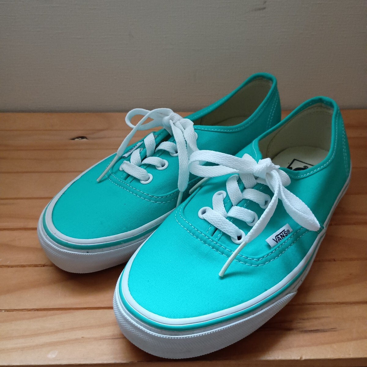 ほぼ新品 バンズ VANS エラ キッズ レディース 22.5拍卖