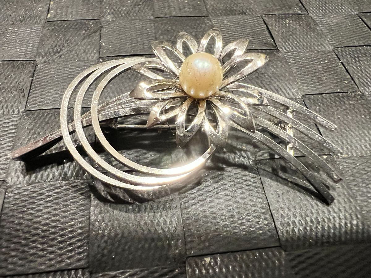 パール付きブローチ?シルバー フラワーモチーフ アクセサリー拍卖