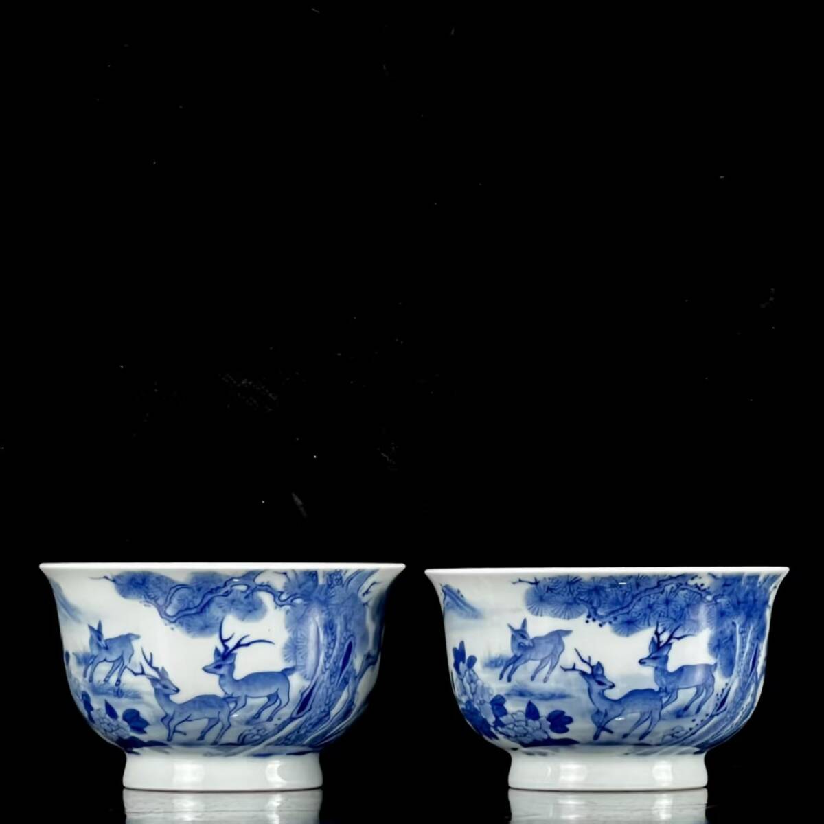 清時代 乾隆年製款 古陶磁器 青花 松樹鹿紋 杯一対 茶具 茶杯 茶道具 文案置物 時代物 骨董品 旧家蔵出し 唐物 中国古美術拍卖