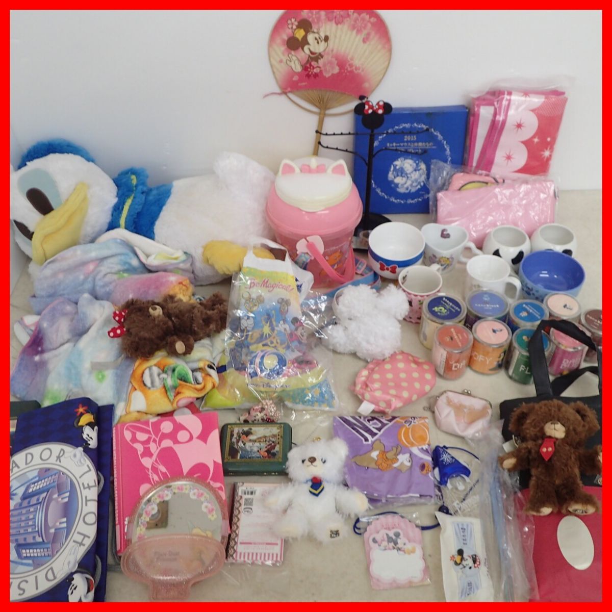 ◇ディズニーグッズ ぬいぐるみ/マグカップ/レジャーシート/メモ帳/ポップコーンバケット/扇子/ナノブロック 等 まとめてセット Disney【BA拍卖