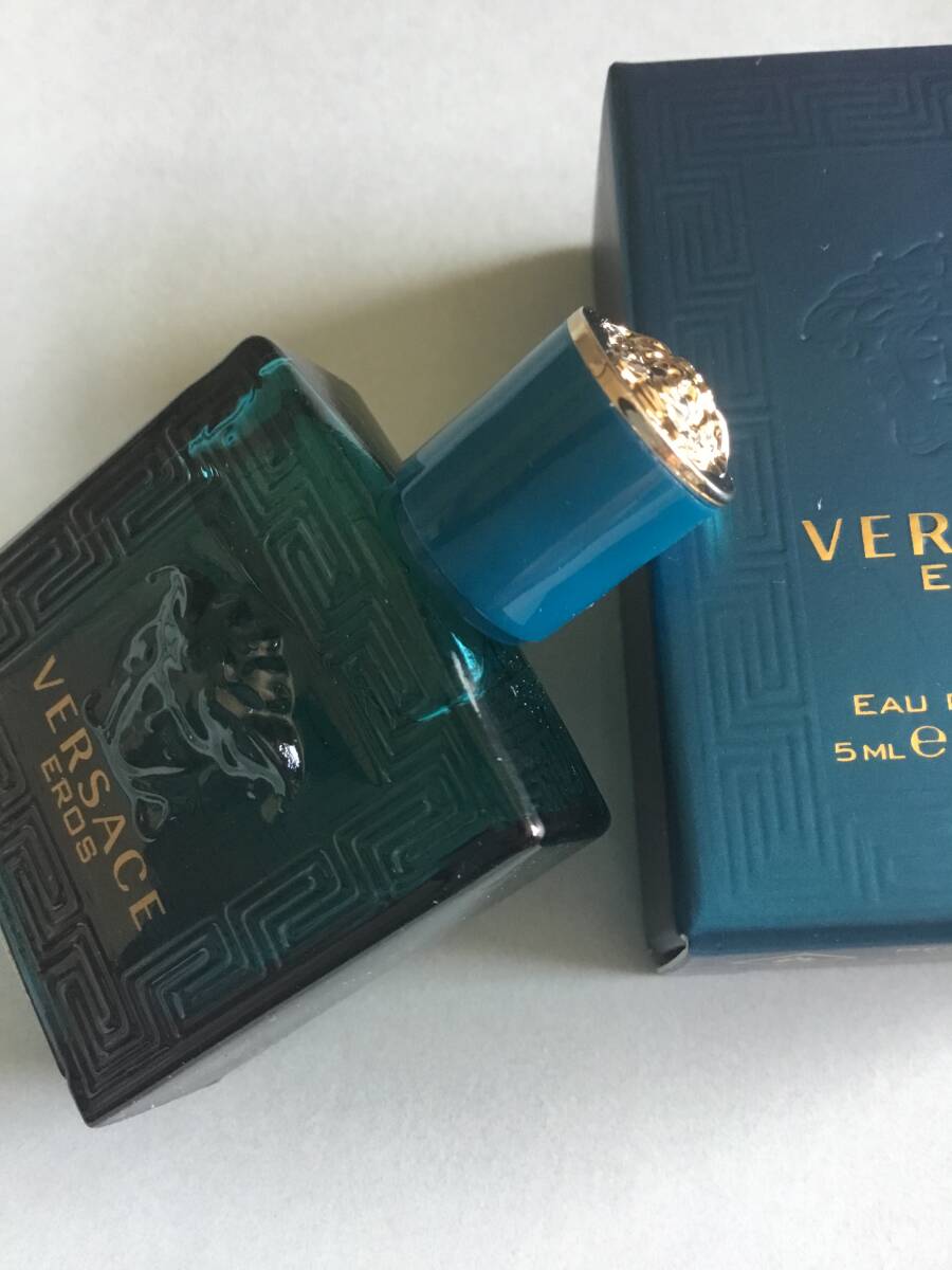 即決!速達便/送料無料◆VERSACE /5ml◆ヴェルサーチ エロス EROS EDT 5ml◆スプレー式では有りません◆輝くフレッシュな爽やかさ♪拍卖