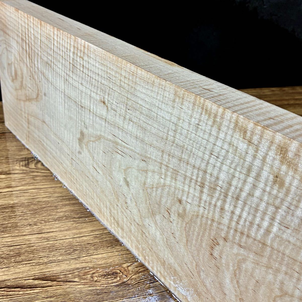 『OS016』極厚 極上美杢 激縮み杢 超特大 カーリーメイプル(縦幅厚558-177-30㎜)ギター材 ギター素材 ペンブランク ハンドメイド素材拍卖